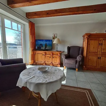 Kietzspeicher App 19 * וארן